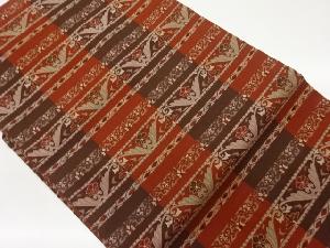 横段に花唐草模様織出し名古屋帯